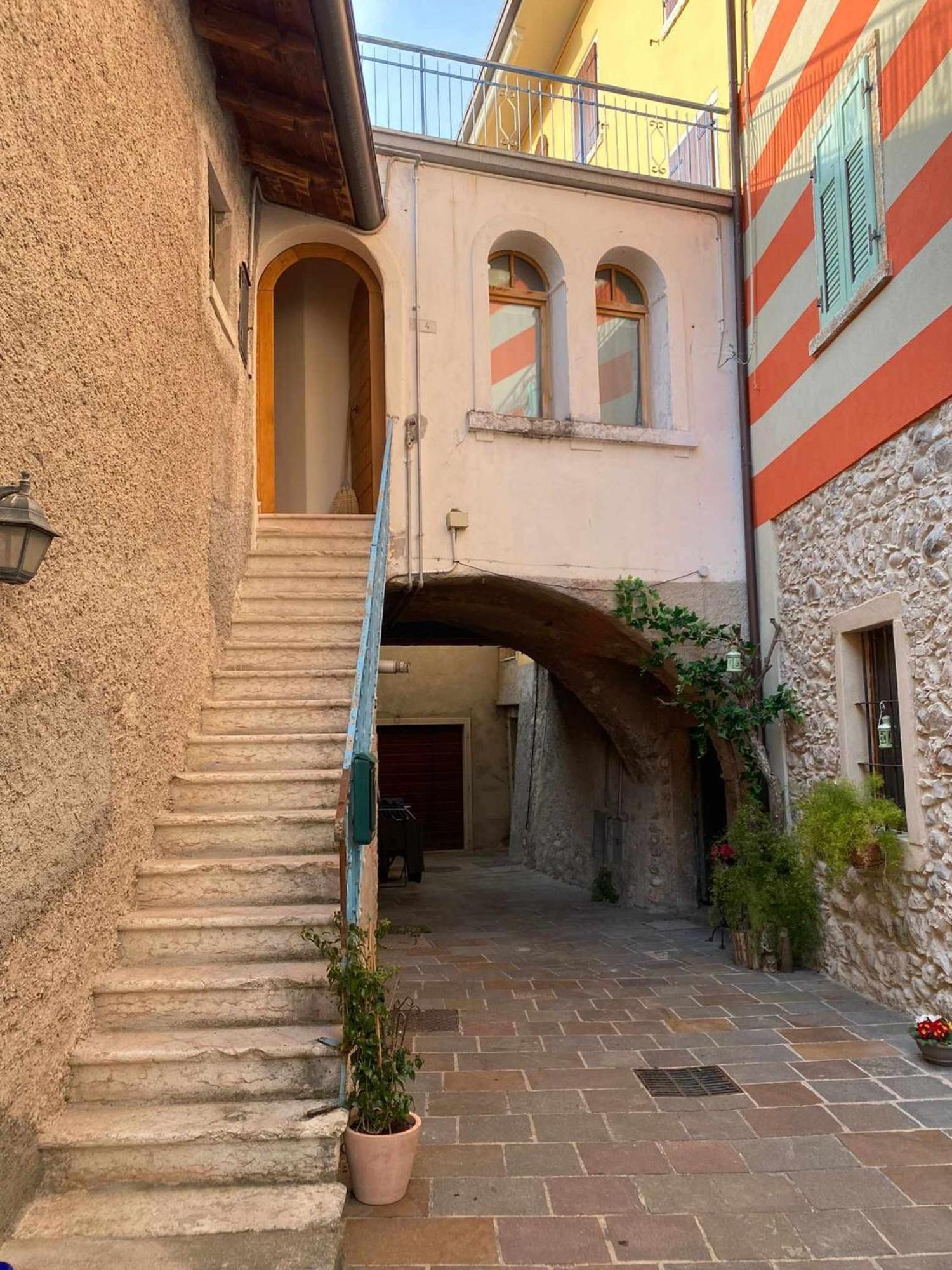 Dimora Belvedere Rustico Vista Lago Wifi Костермано Екстер'єр фото